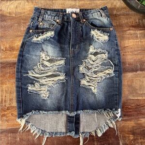 One teaspoon ripped denim Jean skirt, size 24